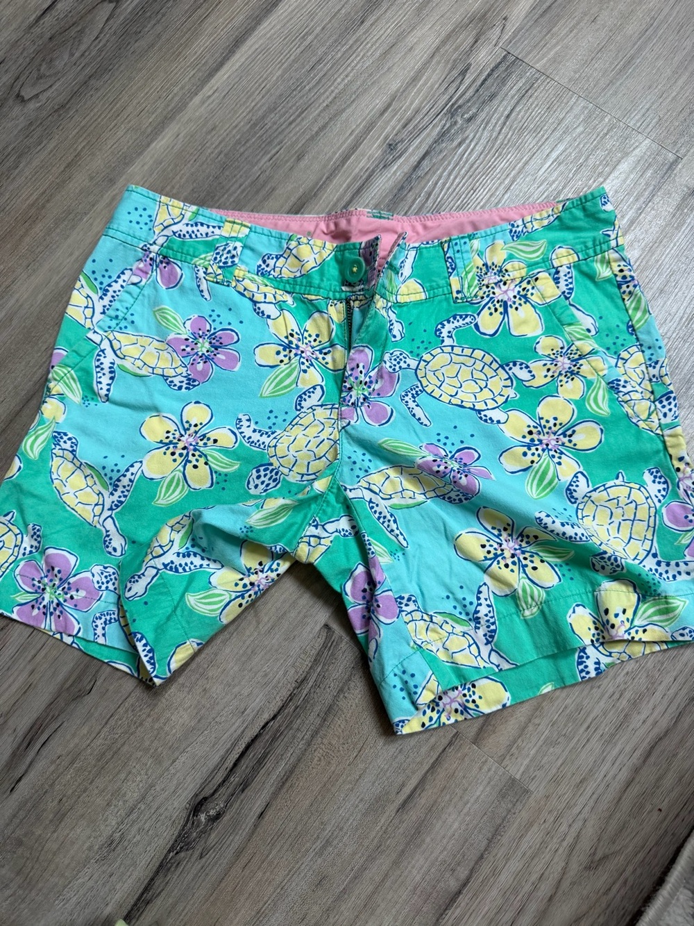 Lilly Pulitzer Floral & Turtle Bermuda Shorts - Aqua Green Pink Yellow